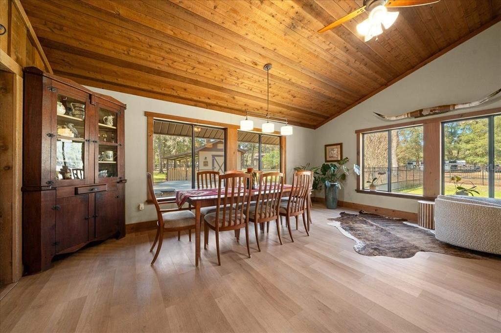 En Venta: $1,250,000 (3 camas, 2 baños, 2948 Pies cuadrados)