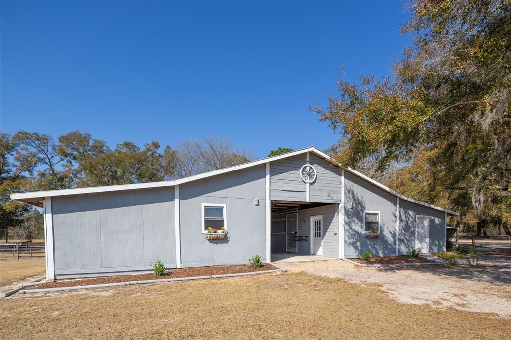 For Sale: $1,250,000 (6 beds, 5 baths, 1632 Square Feet)