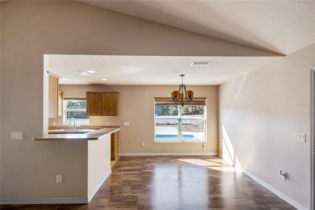 For Sale: $1,250,000 (6 beds, 5 baths, 1632 Square Feet)