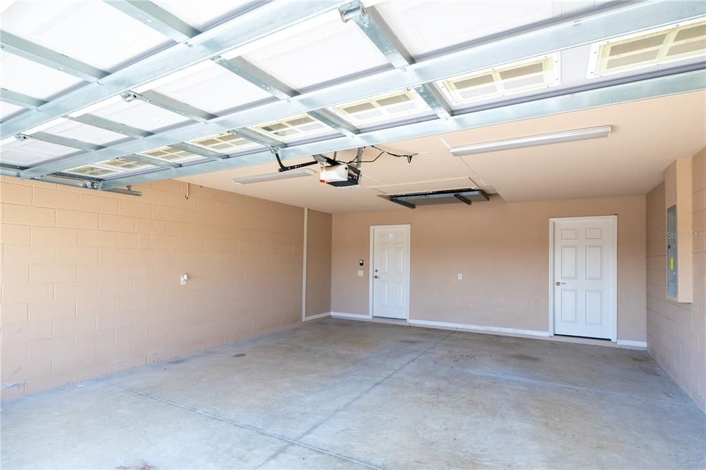 For Sale: $1,250,000 (6 beds, 5 baths, 1632 Square Feet)