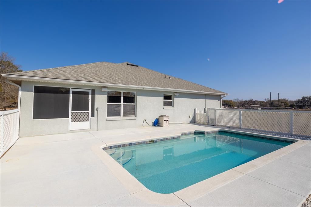 For Sale: $1,250,000 (6 beds, 5 baths, 1632 Square Feet)