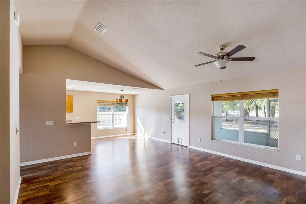 For Sale: $1,250,000 (6 beds, 5 baths, 1632 Square Feet)