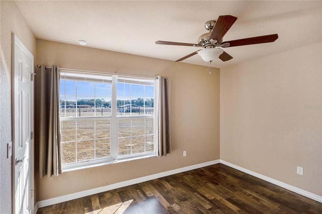 For Sale: $1,250,000 (6 beds, 5 baths, 1632 Square Feet)