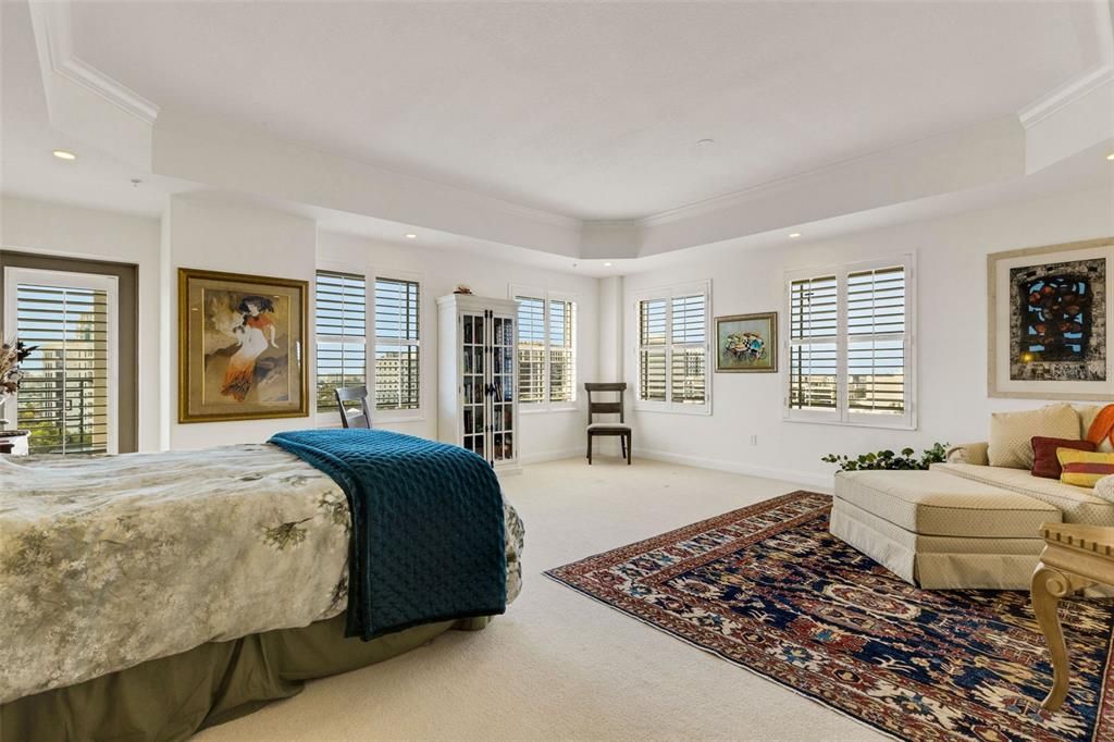 Activo con contrato: $1,595,000 (3 camas, 3 baños, 3003 Pies cuadrados)