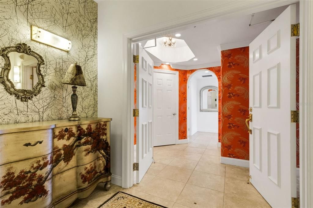 Activo con contrato: $1,595,000 (3 camas, 3 baños, 3003 Pies cuadrados)