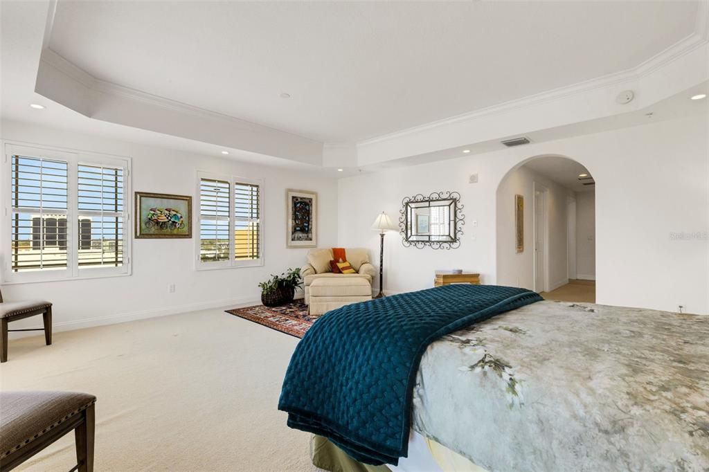 Activo con contrato: $1,595,000 (3 camas, 3 baños, 3003 Pies cuadrados)