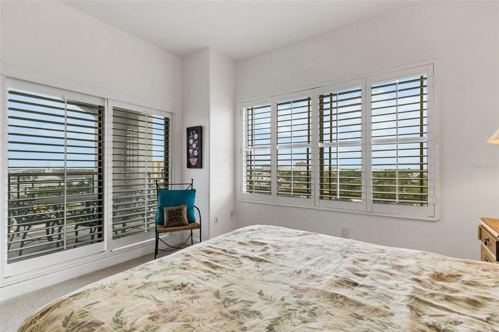 Activo con contrato: $1,595,000 (3 camas, 3 baños, 3003 Pies cuadrados)