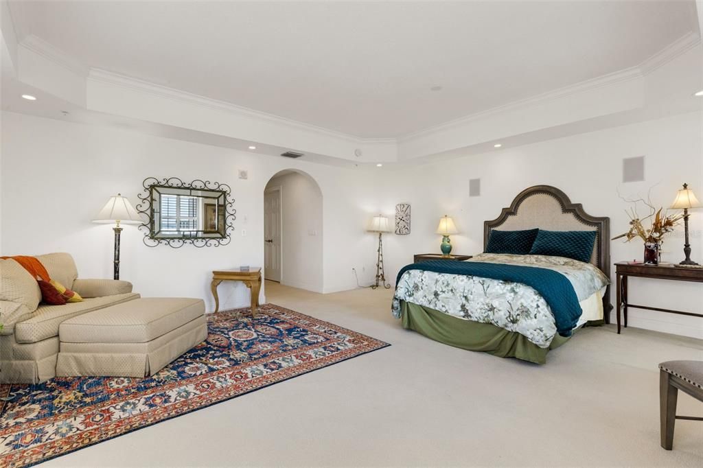 Activo con contrato: $1,595,000 (3 camas, 3 baños, 3003 Pies cuadrados)