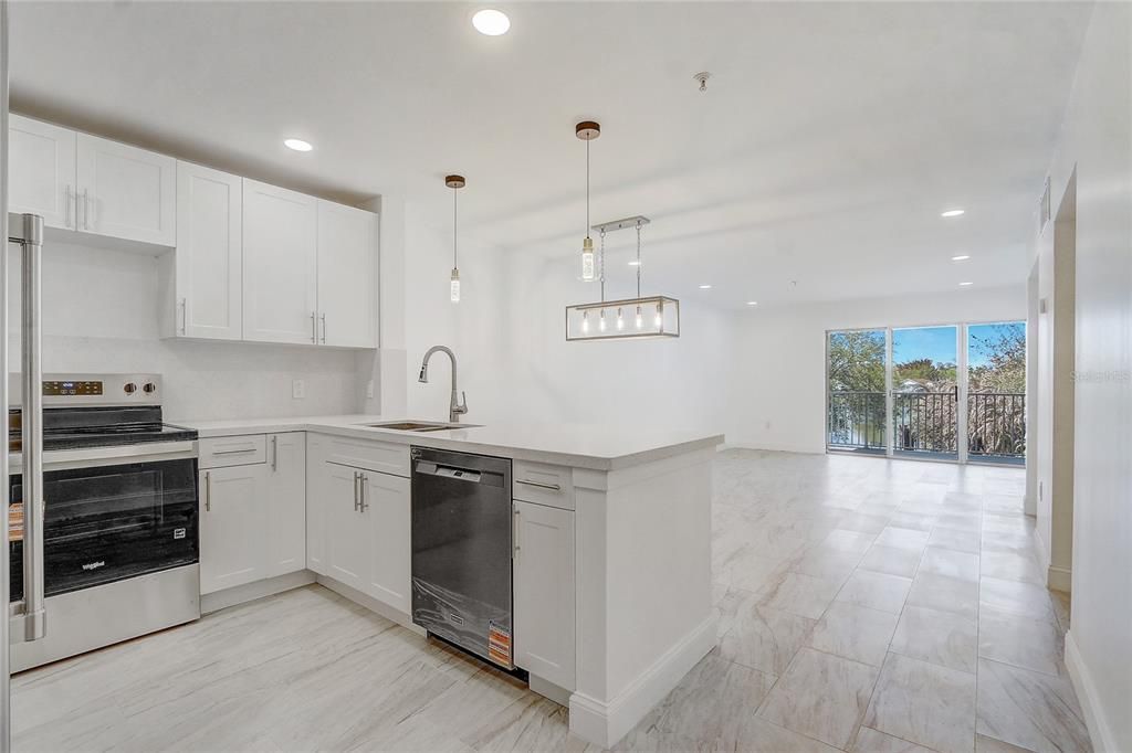 Activo con contrato: $209,900 (2 camas, 2 baños, 1020 Pies cuadrados)