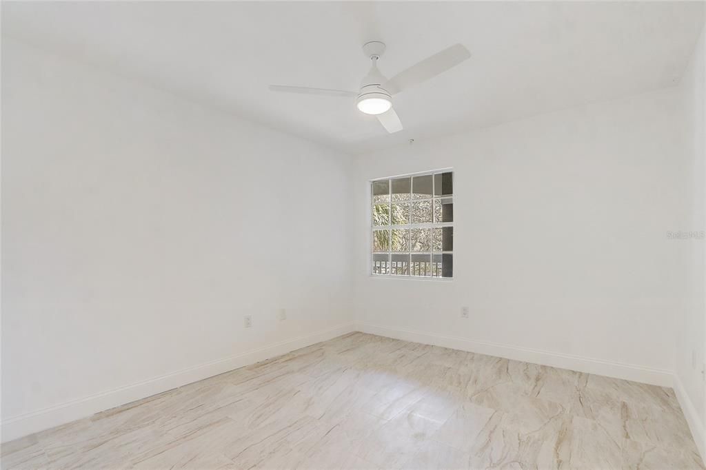 Activo con contrato: $209,900 (2 camas, 2 baños, 1020 Pies cuadrados)