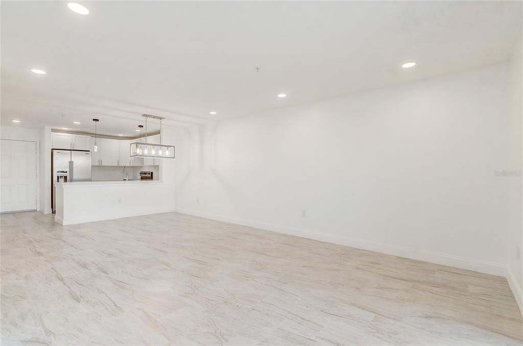 Activo con contrato: $209,900 (2 camas, 2 baños, 1020 Pies cuadrados)