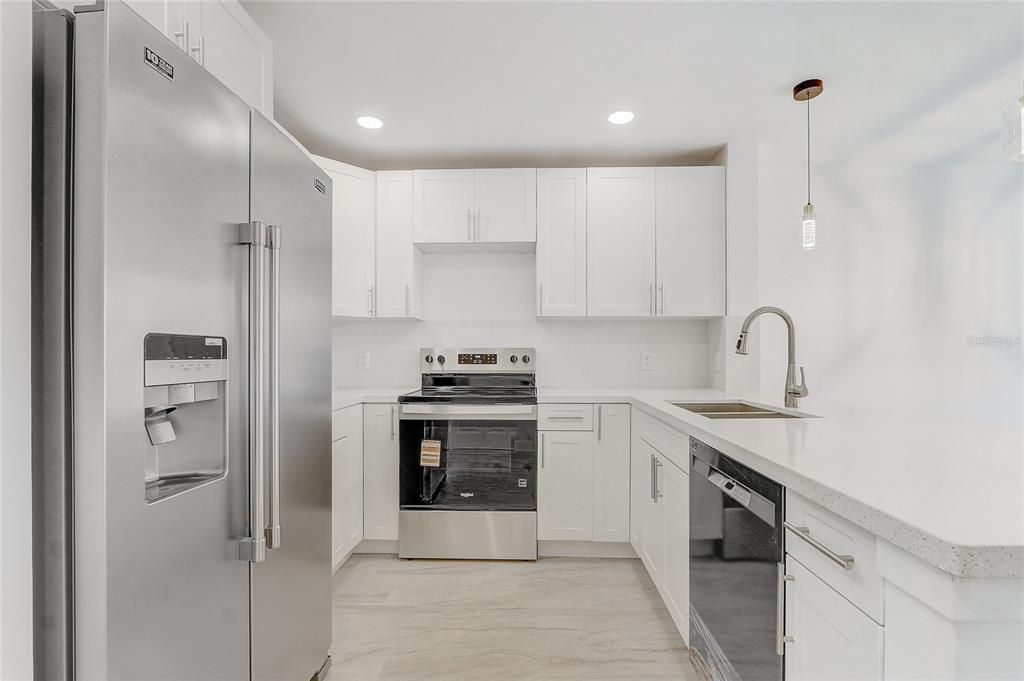 Activo con contrato: $209,900 (2 camas, 2 baños, 1020 Pies cuadrados)