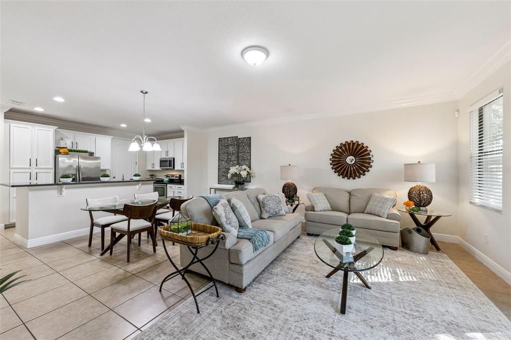 Activo con contrato: $369,900 (3 camas, 2 baños, 1676 Pies cuadrados)