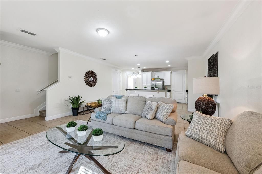 Activo con contrato: $369,900 (3 camas, 2 baños, 1676 Pies cuadrados)