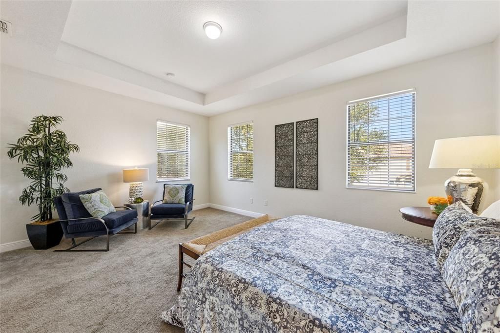 Activo con contrato: $369,900 (3 camas, 2 baños, 1676 Pies cuadrados)