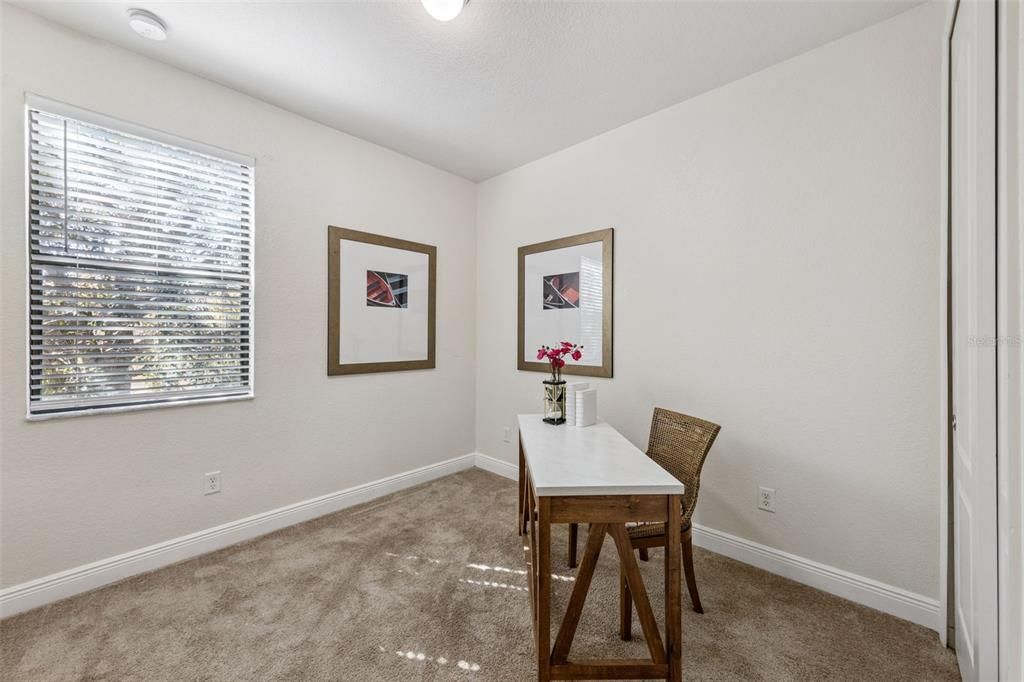 Activo con contrato: $369,900 (3 camas, 2 baños, 1676 Pies cuadrados)