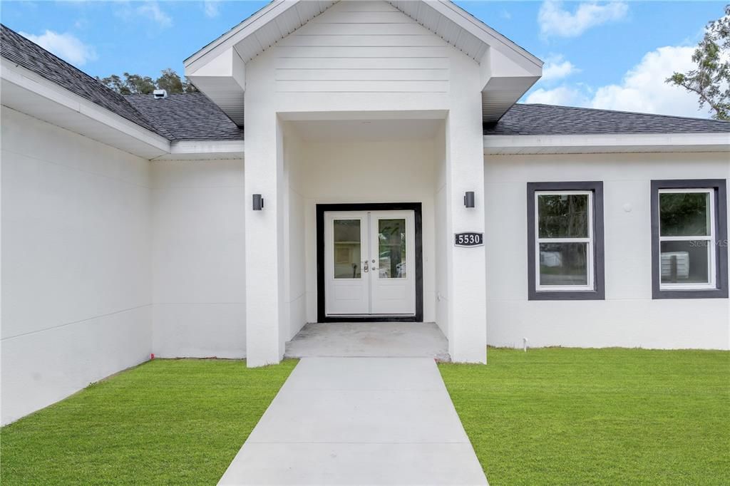 For Sale: $515,000 (4 beds, 2 baths, 2372 Square Feet)