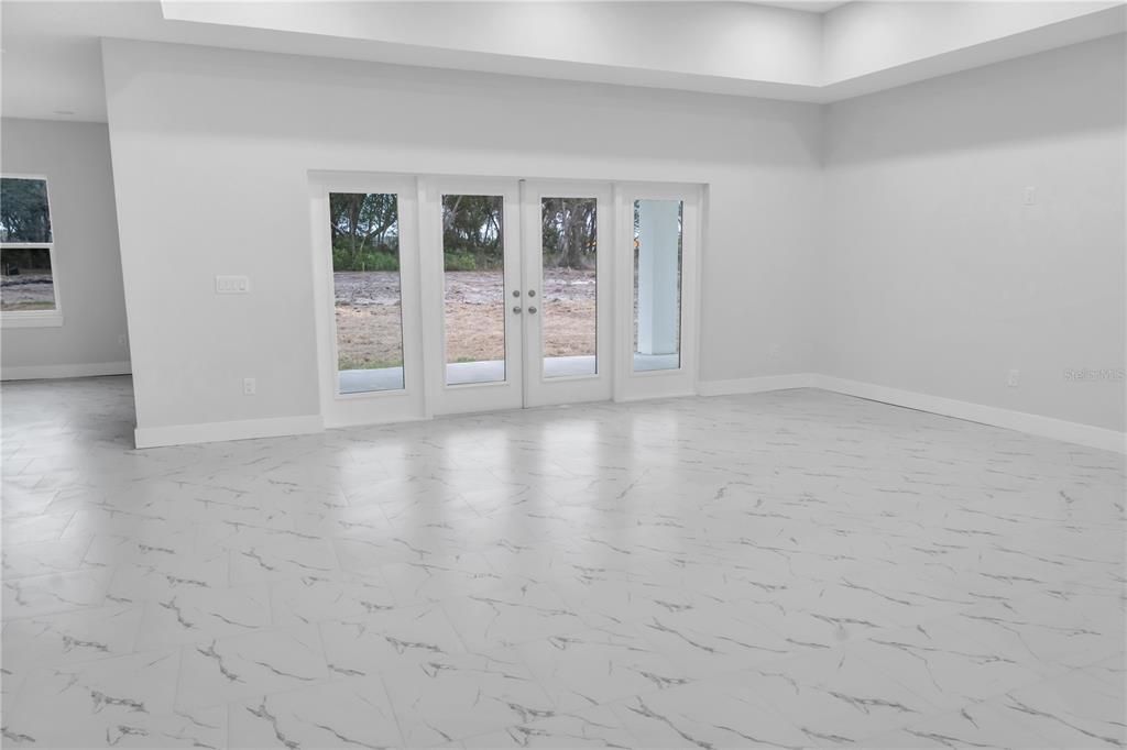 For Sale: $515,000 (4 beds, 2 baths, 2372 Square Feet)