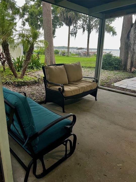 For Rent: $1,250 (1 beds, 1 baths, 350 Square Feet)