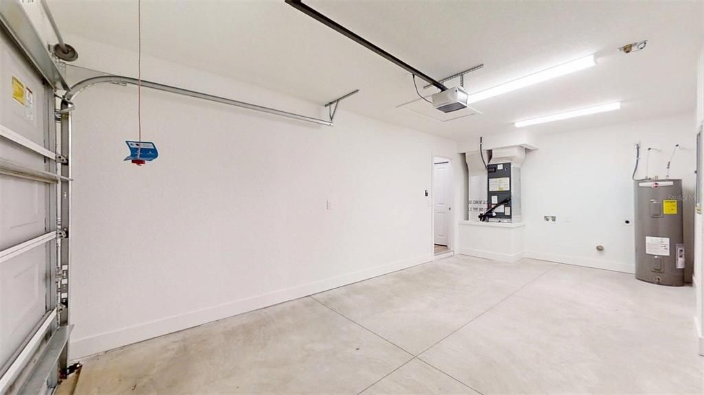 Active With Contract: $209,995 (3 beds, 2 baths, 1003 Square Feet)