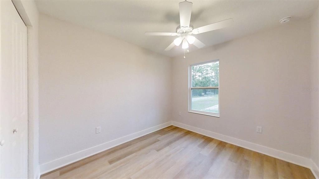 Active With Contract: $209,995 (3 beds, 2 baths, 1003 Square Feet)