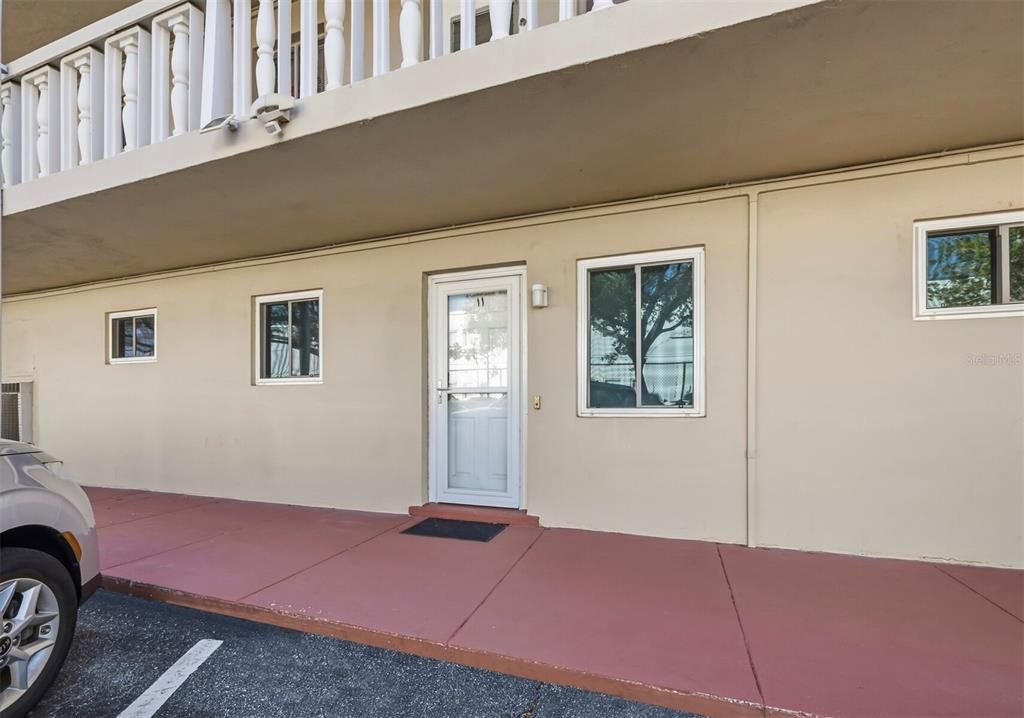 Activo con contrato: $145,000 (2 camas, 2 baños, 964 Pies cuadrados)