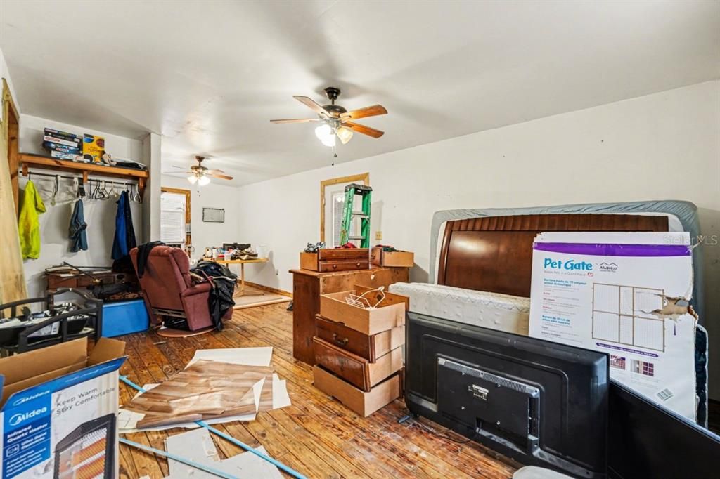 Activo con contrato: $195,000 (4 camas, 3 baños, 1620 Pies cuadrados)