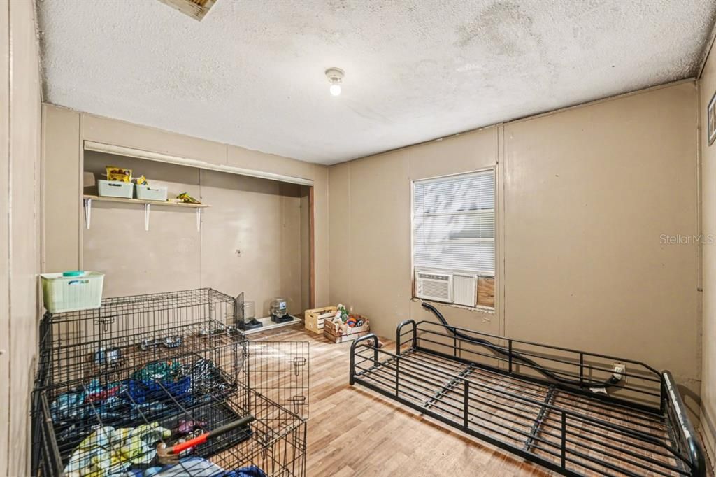 Activo con contrato: $195,000 (4 camas, 3 baños, 1620 Pies cuadrados)