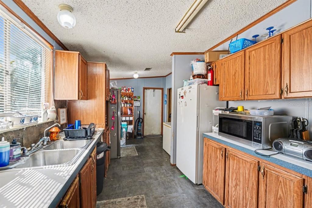 Activo con contrato: $195,000 (4 camas, 3 baños, 1620 Pies cuadrados)
