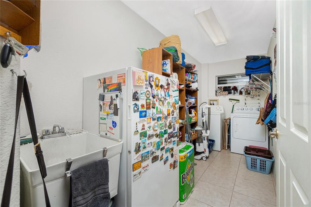 Active With Contract: $450,000 (3 beds, 2 baths, 2265 Square Feet)