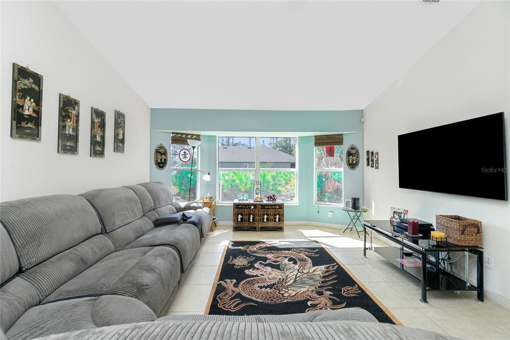 Active With Contract: $450,000 (3 beds, 2 baths, 2265 Square Feet)
