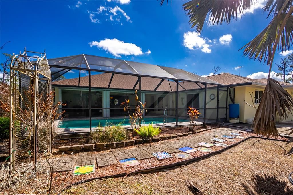 Active With Contract: $450,000 (3 beds, 2 baths, 2265 Square Feet)