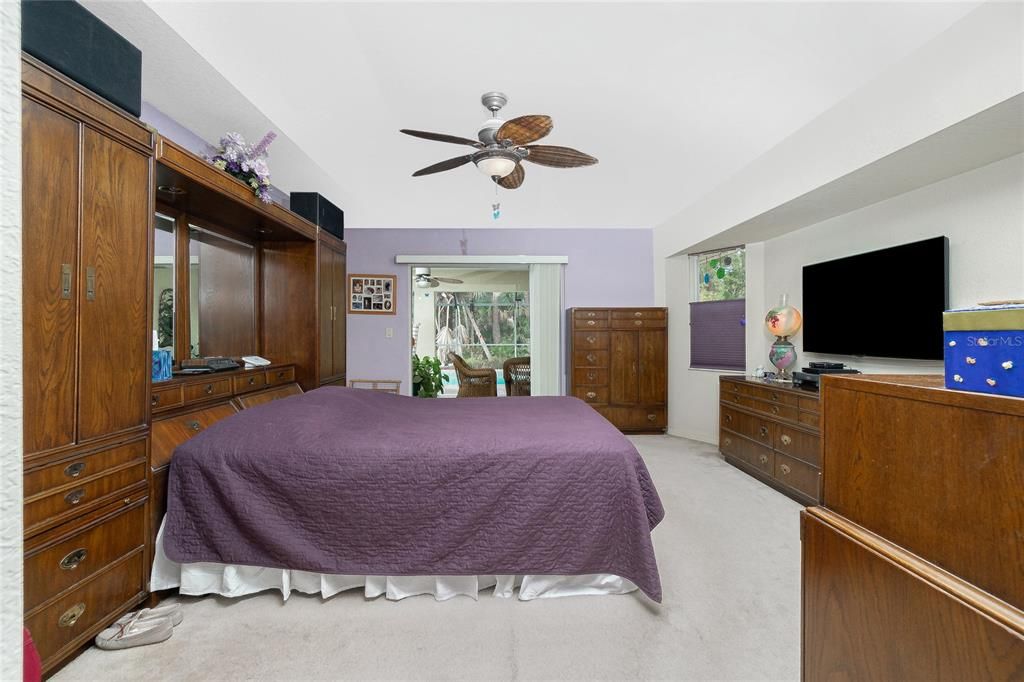 Active With Contract: $450,000 (3 beds, 2 baths, 2265 Square Feet)