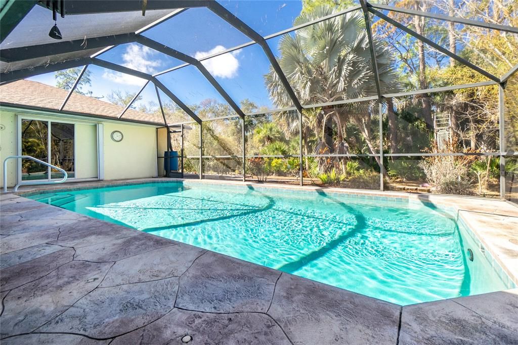 Active With Contract: $450,000 (3 beds, 2 baths, 2265 Square Feet)