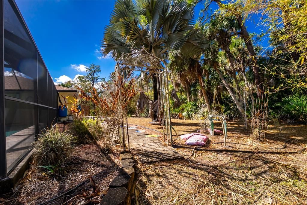 Active With Contract: $450,000 (3 beds, 2 baths, 2265 Square Feet)