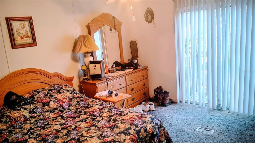For Sale: $109,000 (3 beds, 2 baths, 1647 Square Feet)