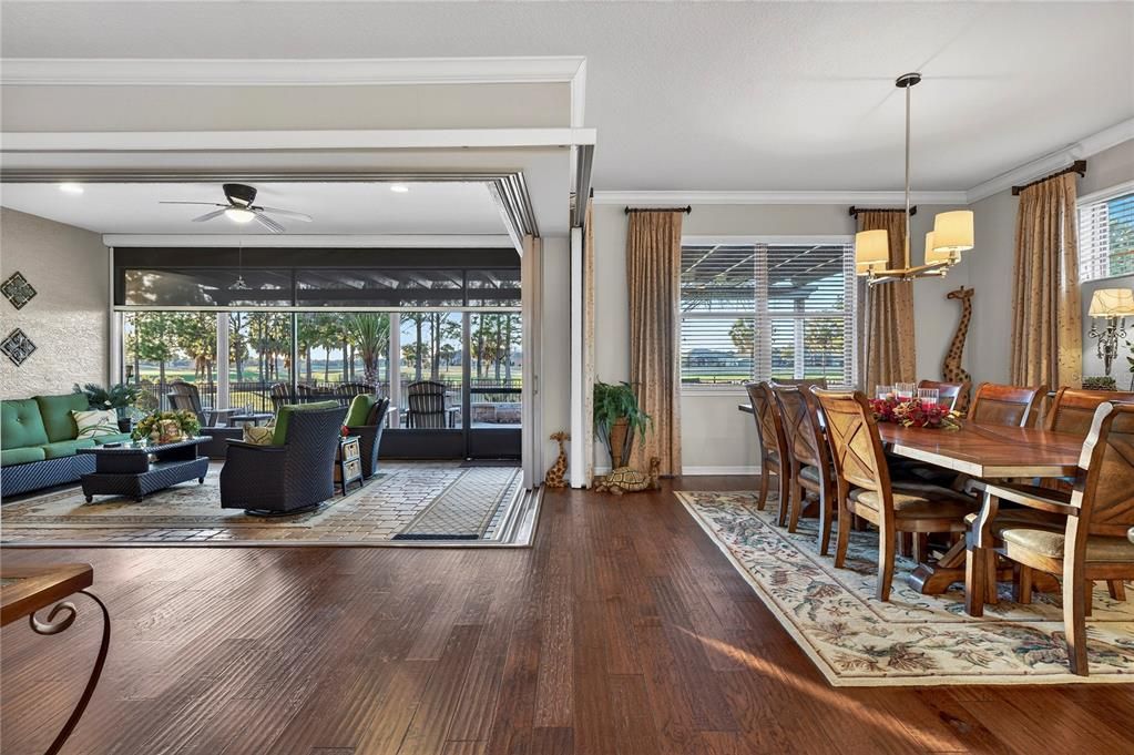 For Sale: $650,000 (3 beds, 3 baths, 2543 Square Feet)