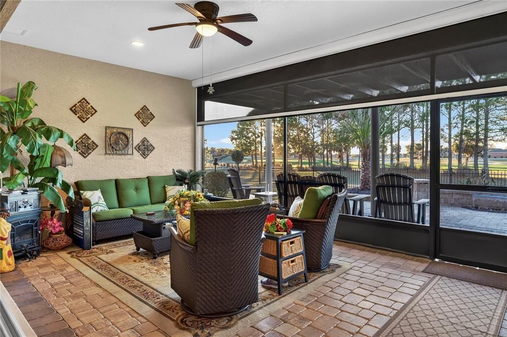 For Sale: $650,000 (3 beds, 3 baths, 2543 Square Feet)