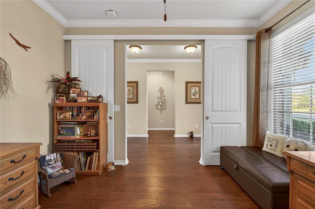 For Sale: $650,000 (3 beds, 3 baths, 2543 Square Feet)