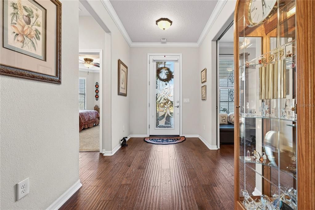 For Sale: $650,000 (3 beds, 3 baths, 2543 Square Feet)