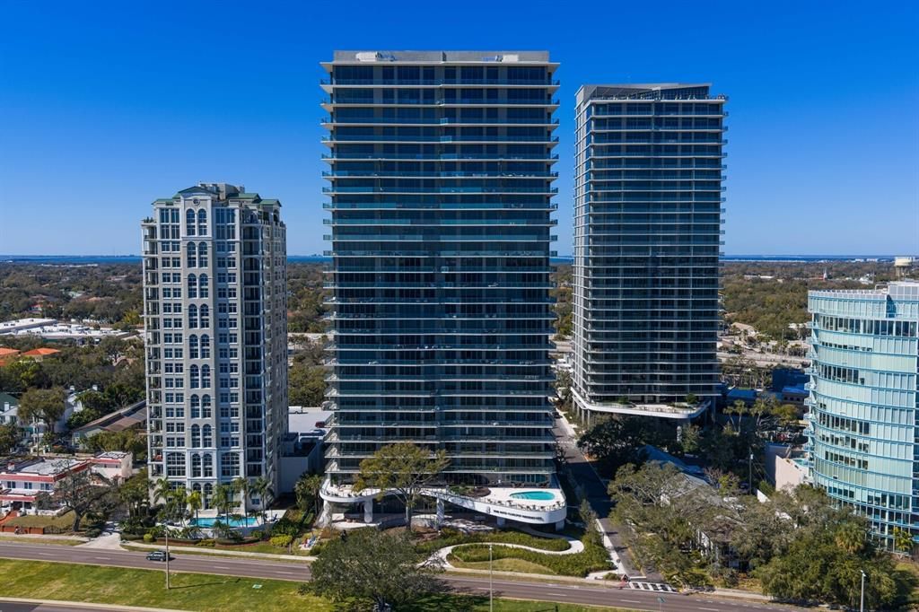 For Rent: $25,000 (3 beds, 3 baths, 2937 Square Feet)