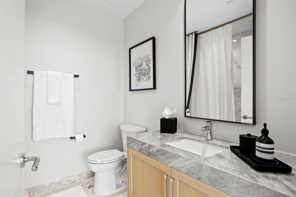 For Rent: $25,000 (3 beds, 3 baths, 2937 Square Feet)