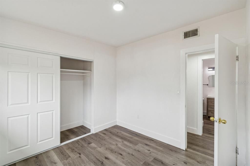 Active With Contract: $229,999 (3 beds, 2 baths, 1204 Square Feet)