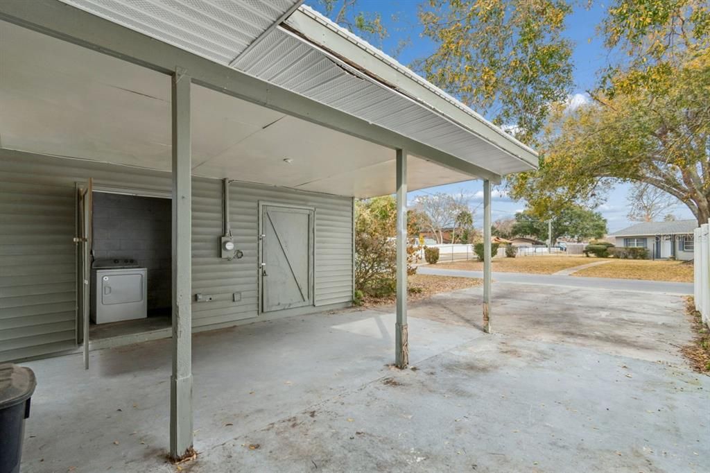 Active With Contract: $229,999 (3 beds, 2 baths, 1204 Square Feet)