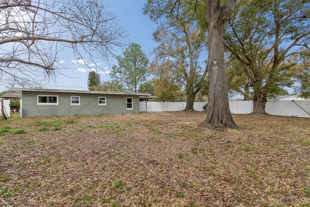 Active With Contract: $229,999 (3 beds, 2 baths, 1204 Square Feet)