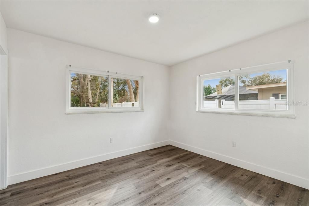 Active With Contract: $229,999 (3 beds, 2 baths, 1204 Square Feet)