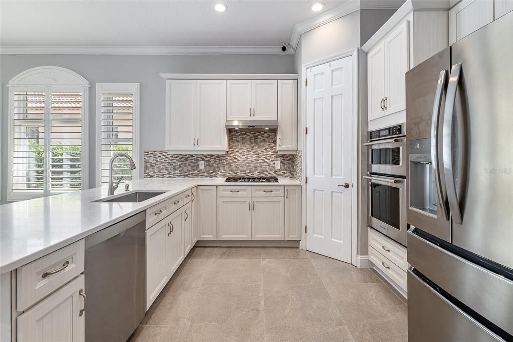 Active With Contract: $799,000 (3 beds, 2 baths, 2058 Square Feet)