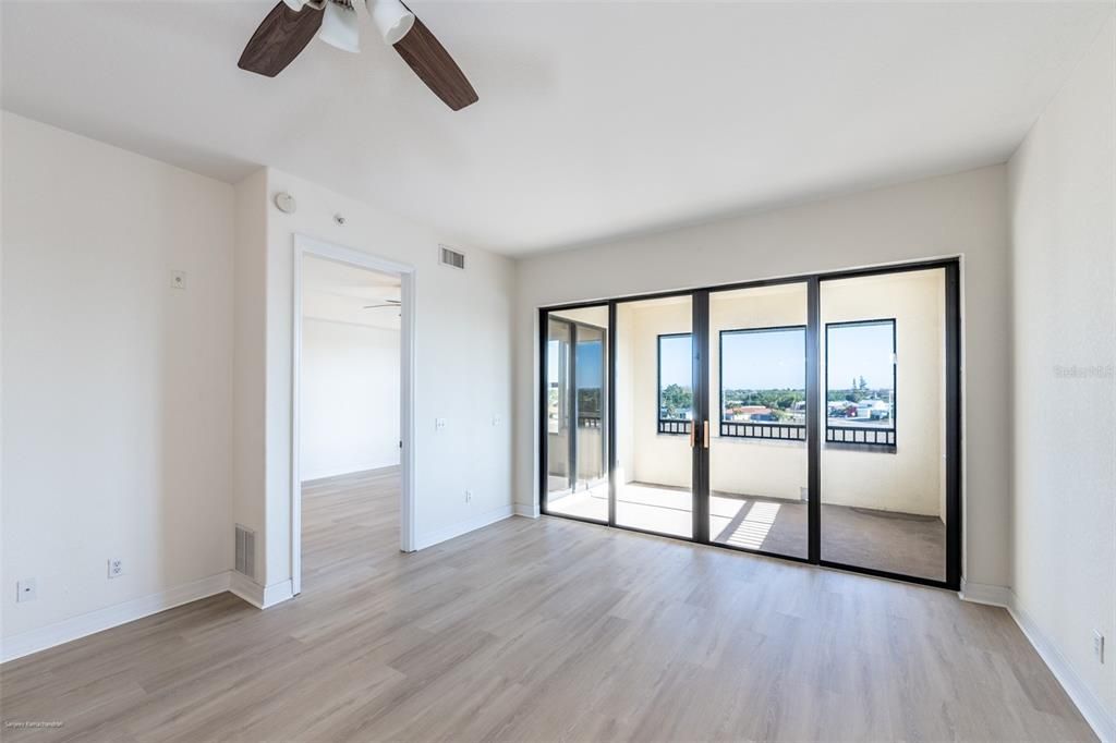 Active With Contract: $1,850 (3 beds, 2 baths, 1813 Square Feet)