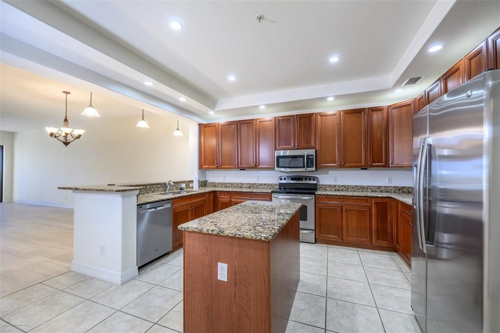 Active With Contract: $1,850 (3 beds, 2 baths, 1813 Square Feet)