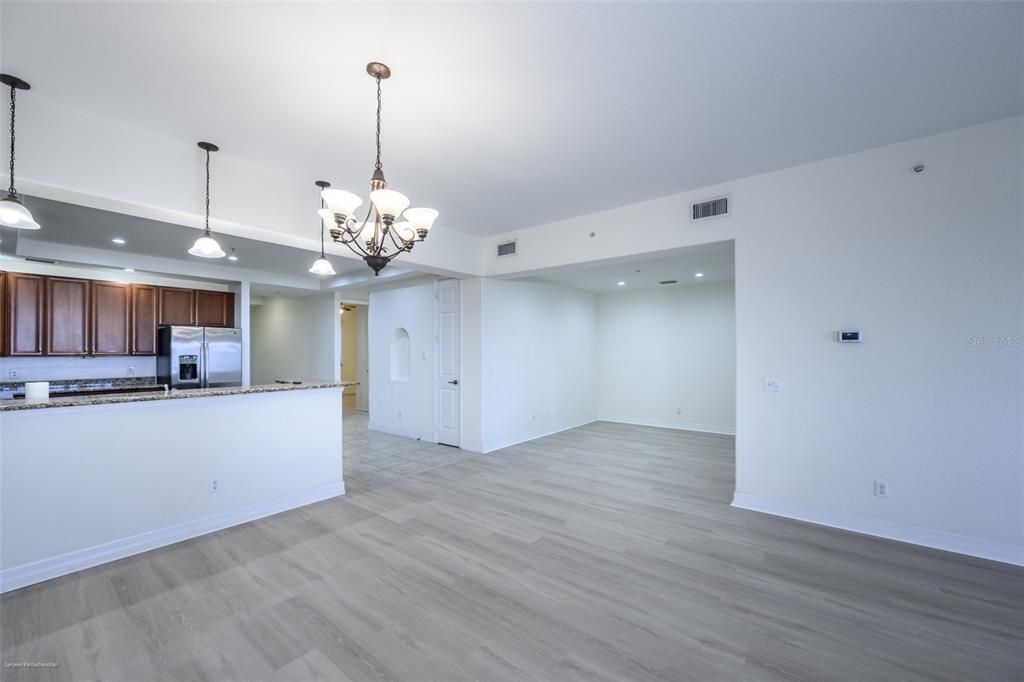 Active With Contract: $1,850 (3 beds, 2 baths, 1813 Square Feet)